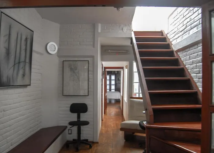 Coyoacan, 2 Level Cozy 3bedrooms, 3bathrooms, Terrace Apartment *