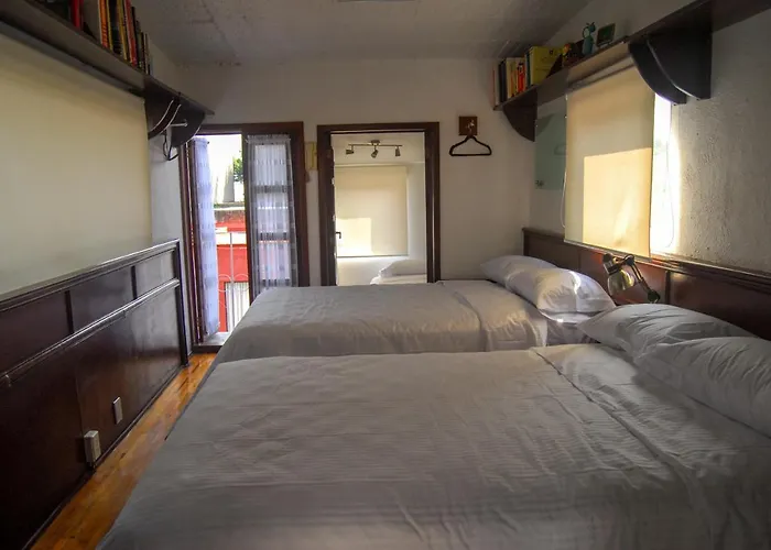Apartment Coyoacan, 2 Level Cozy 3bedrooms, 3bathrooms, Terrace *